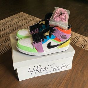 Women’s Air Jordan 1 SE “Lightbulb”